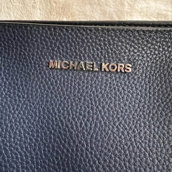Michael Kors Kimberly Small Bonded Leather Tote - Picture 4 of 8